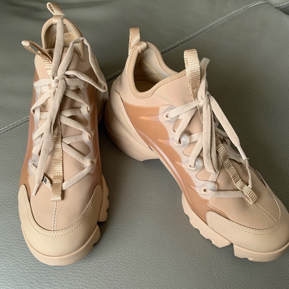 Dior D-CONNECT SNEAKER Nude Technical Fabric. Classic Dior design. - Picture 11 of 12